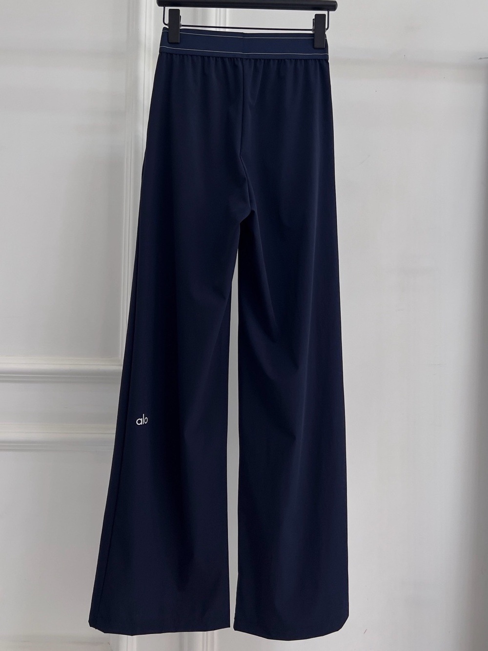 ALO Yoga Navy High-Rise Wide-Leg Pants - Picture 2 of 6